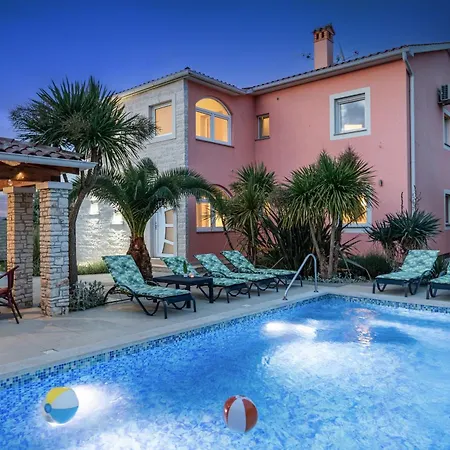 Modern Mediterreanean By Villatinapula Villa