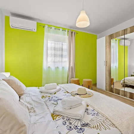 Modern Mediterreanean By Villatinapula Villa *