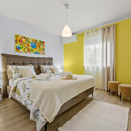 Modern Mediterreanean By Villatinapula Villa