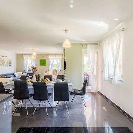 Villa Modern Mediterreanean By Villatinapula